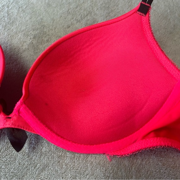 💕2/$35 💕 Victoria's Secret Neon Coral Very Sexy Pigeonnant Bra - Picture 5 of 8